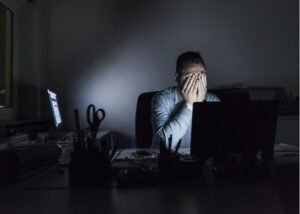 Late night shifts – a ticking infertility time bomb